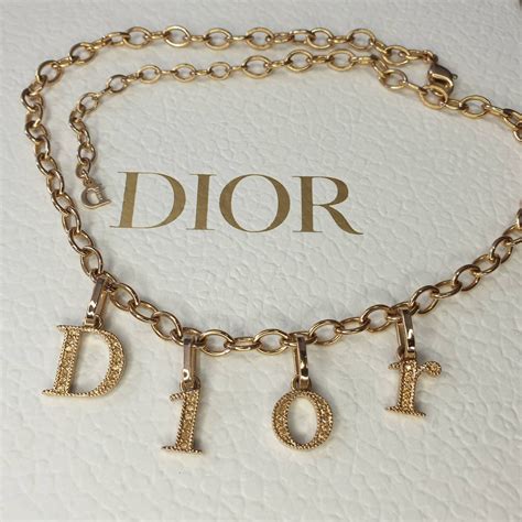 dior kette buchstaben